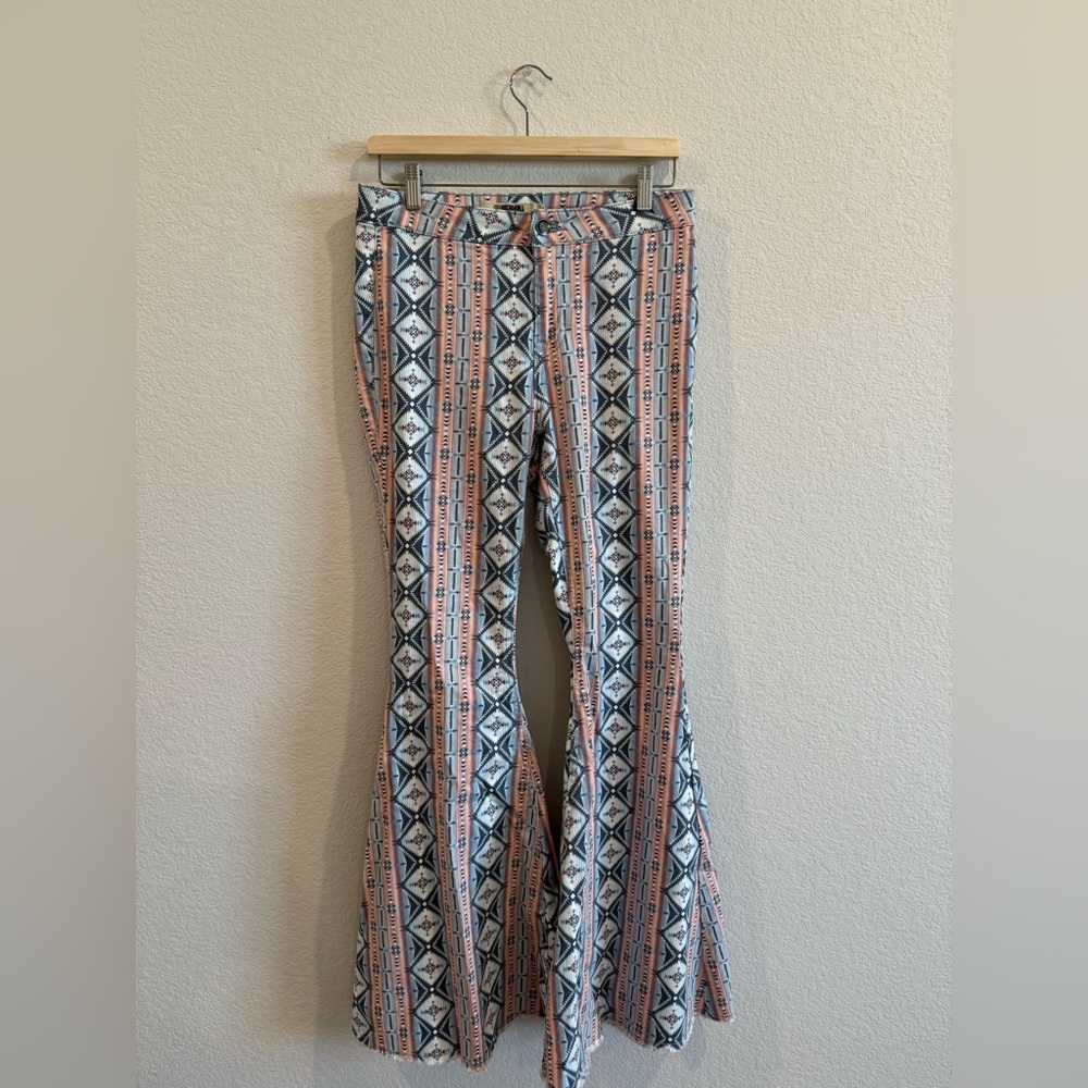 Geometric Patterned Flare Pants